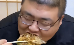 纽约网红吃瓜博主,揭秘都市生活背后的秘密
