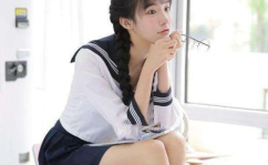 福田网红王依琳穿校服,福田网红的青春风采演绎”
