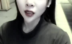 小姐姐受了委屈哭诉视频,小姐姐勇敢诉说委屈，引发网友共鸣